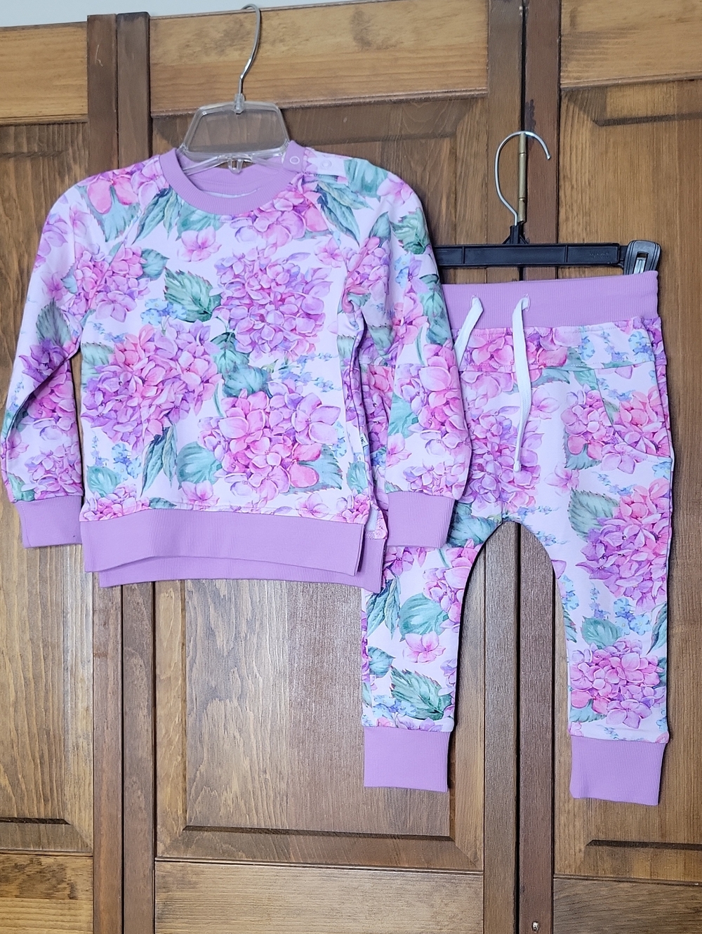 Bums & Roses NWT YOU HAD ME AT HYDRANGEA  2 PC Sweatshirt & Jogger Set Sz 18-24M